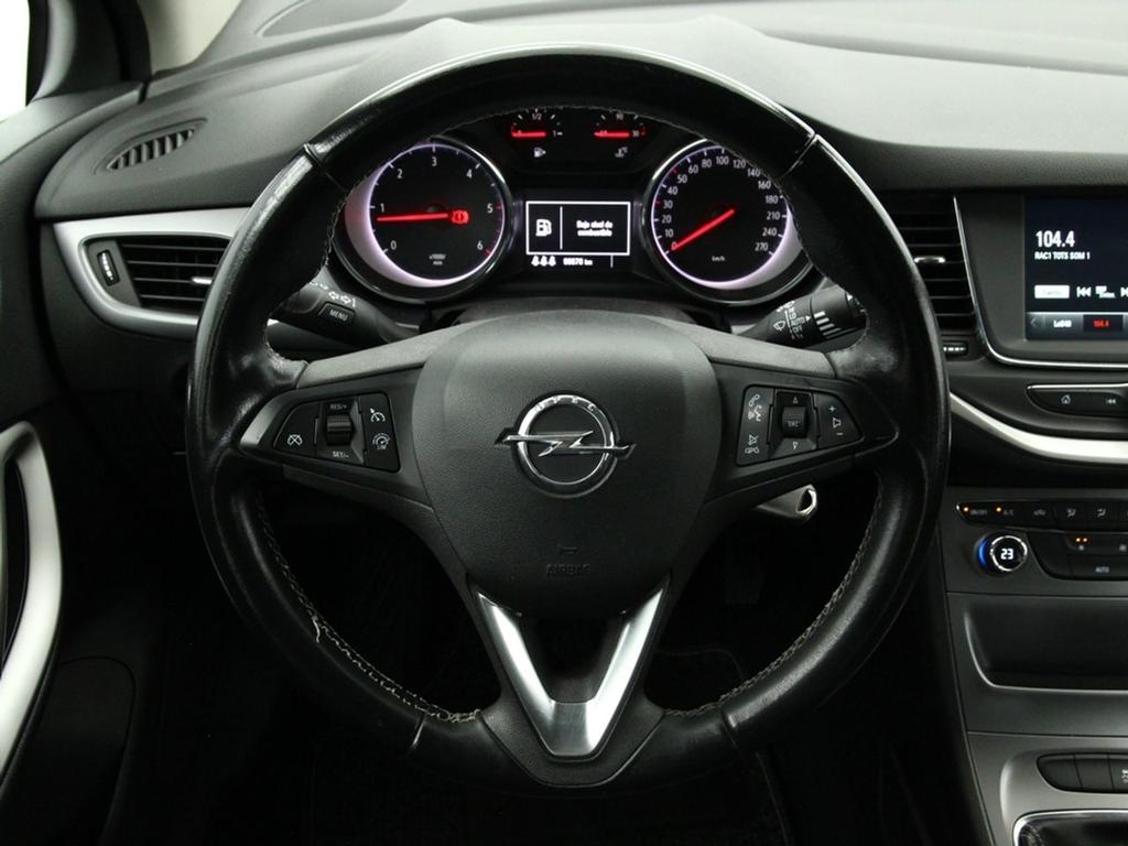 Opel Astra 1.6 CDTi 81kW (110CV) Selective 23