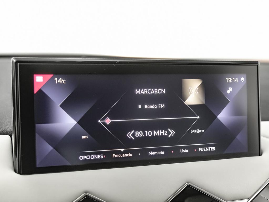 DS Automobiles DS 3 Crossback PureTech 73 kW Manual CONNECTED CHIC 18