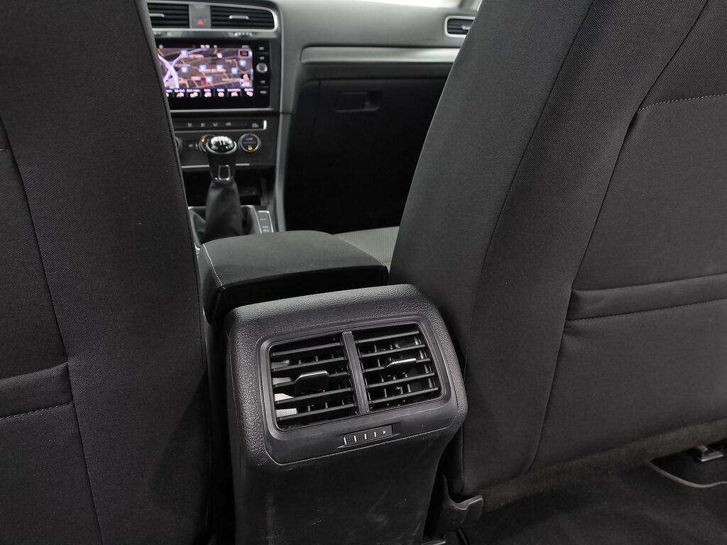 Volkswagen Golf Advance 1.6 TDI 85kW (115CV) 34