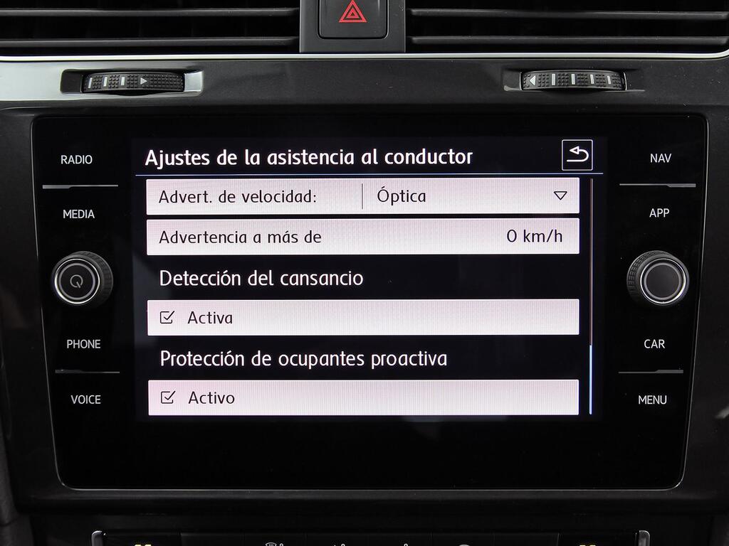 Volkswagen Golf Advance 1.6 TDI 85kW (115CV) 26