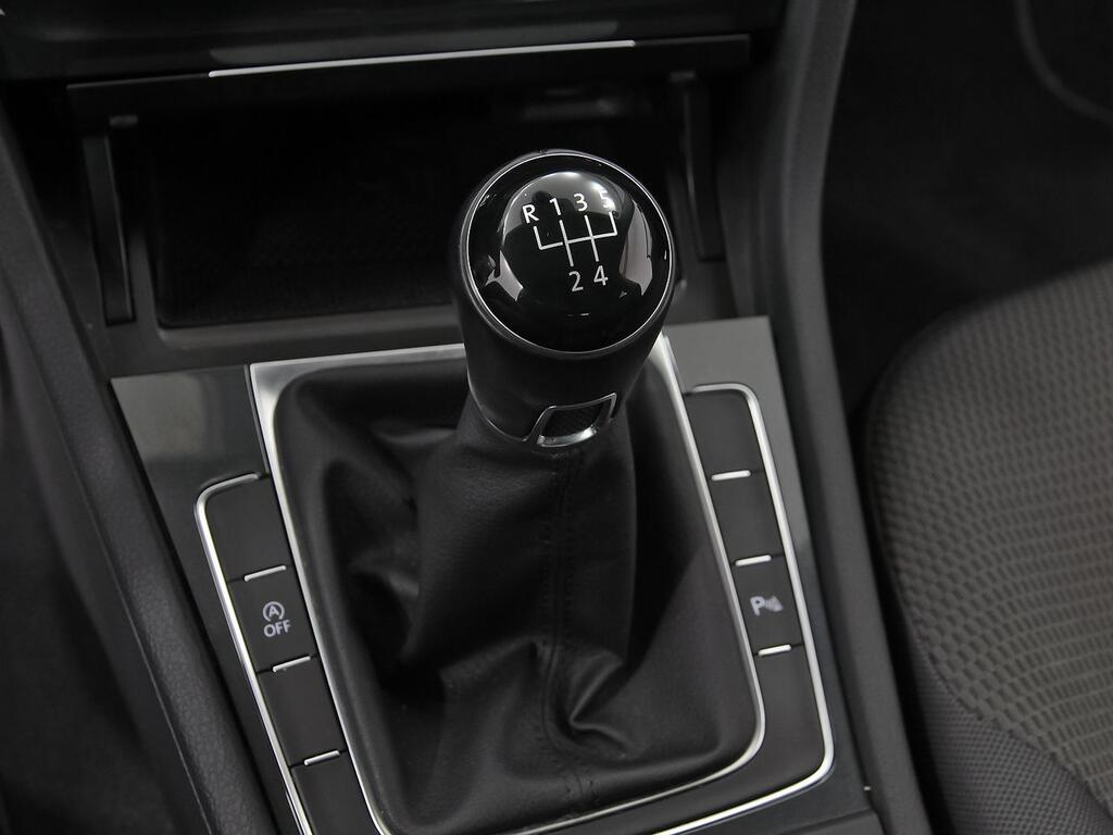 Volkswagen Golf Advance 1.6 TDI 85kW (115CV) 32