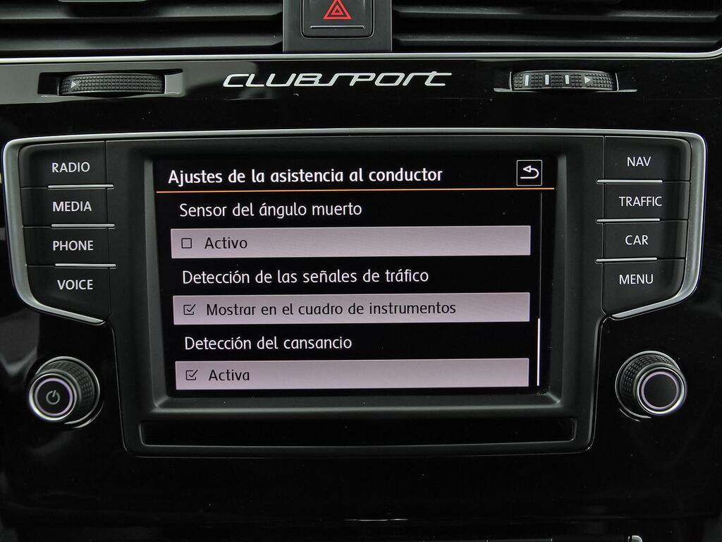 Volkswagen Golf GTI Clubsport 2.0 TSI 265CV BMT DSG 28