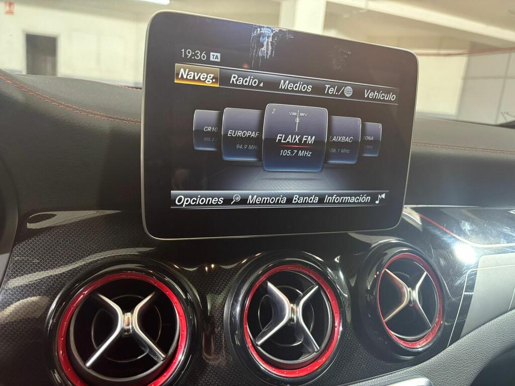 Mercedes GLA Mercedes-AMG GLA 45 4MATIC 17