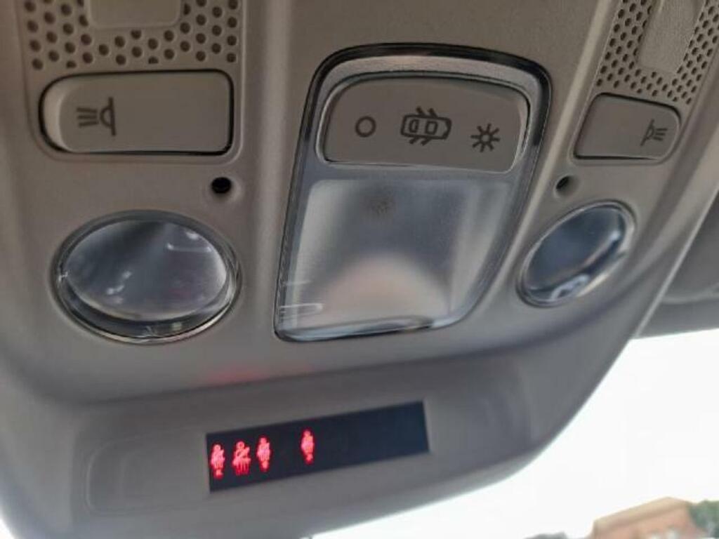 Citroën C4 PureTech 81KW (110CV) Live Edition 26