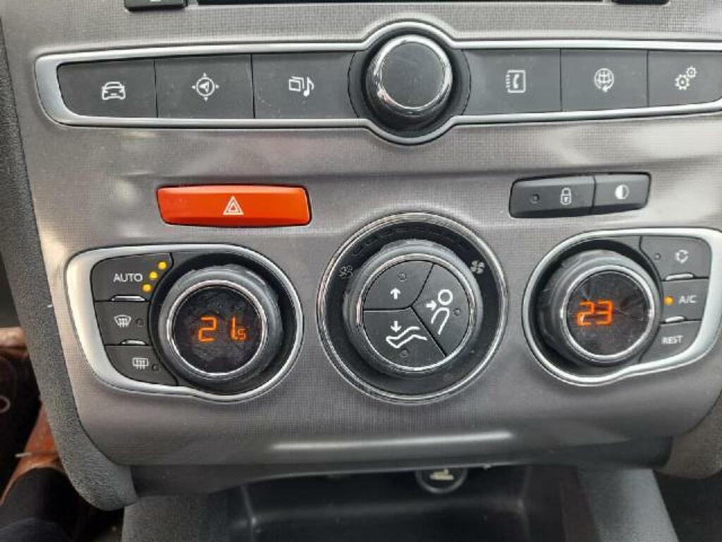 Citroën C4 PureTech 81KW (110CV) Live Edition 19