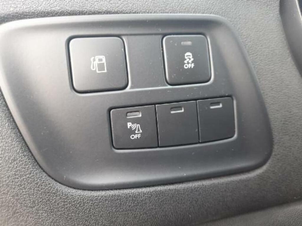 Citroën C4 PureTech 81KW (110CV) Live Edition 24