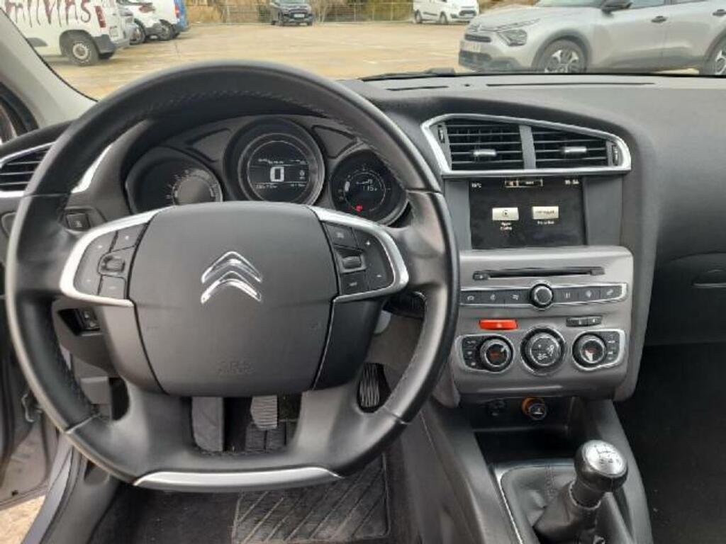 Citroën C4 PureTech 81KW (110CV) Live Edition 8
