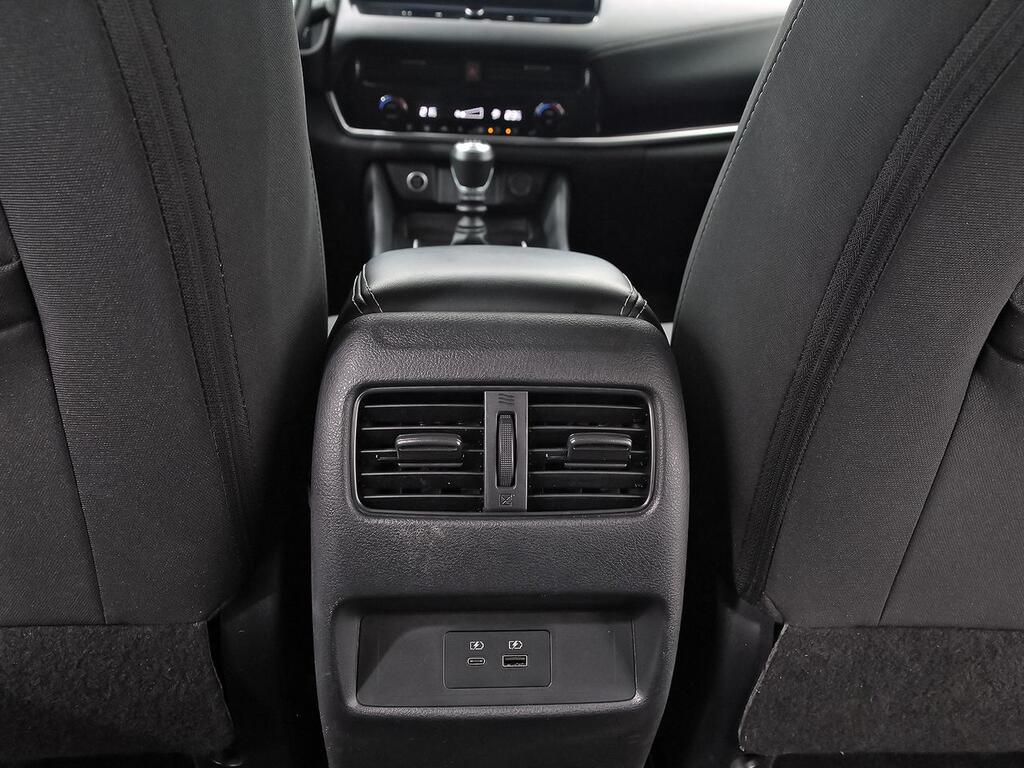 Nissan Qashqai DIG-T 103kW N-Connecta 33