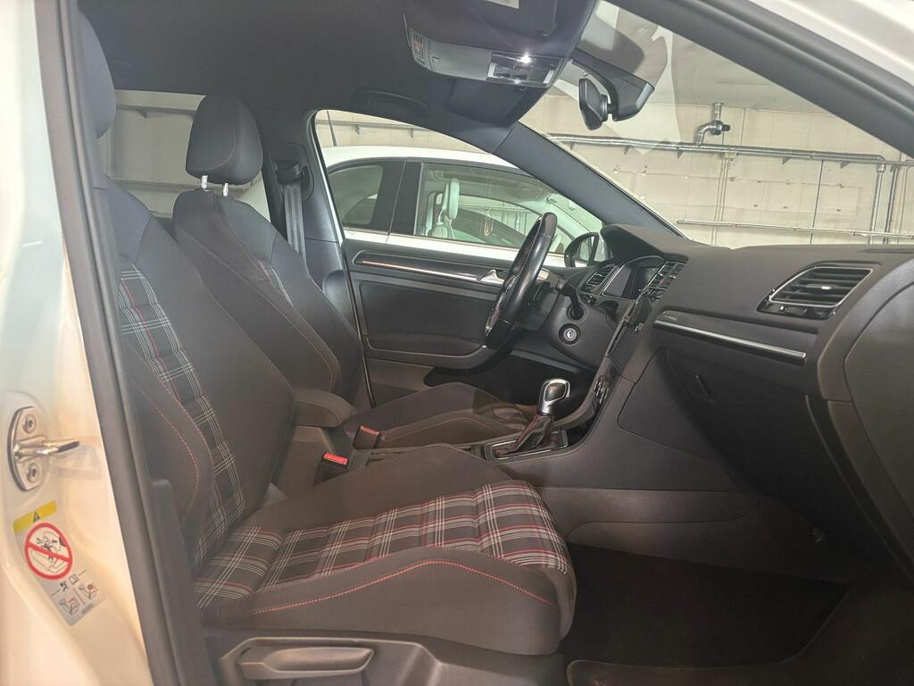 Volkswagen Golf GTI Performance 2.0 TSI 180kW(245CV) DSG 17