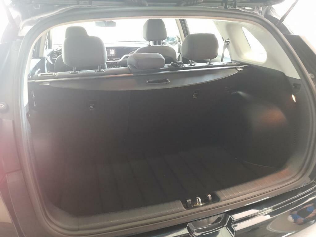 Kia Niro 1.6 GDi HEV 104kW (141CV) Concept 13