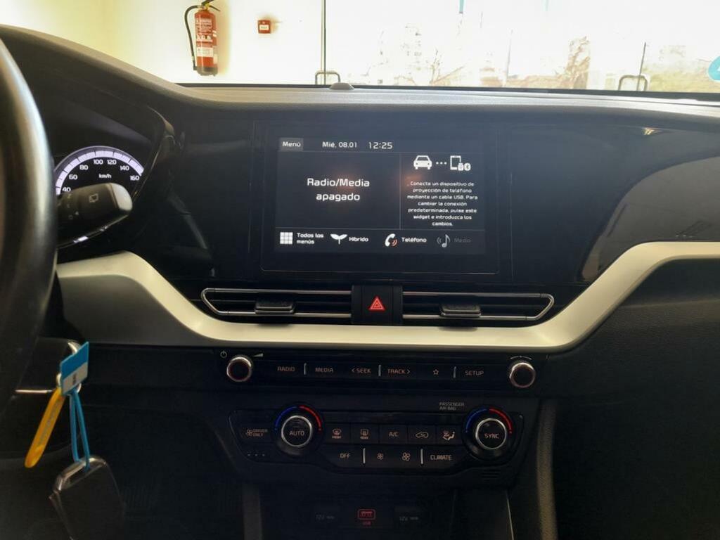 Kia Niro 1.6 GDi HEV 104kW (141CV) Concept 18