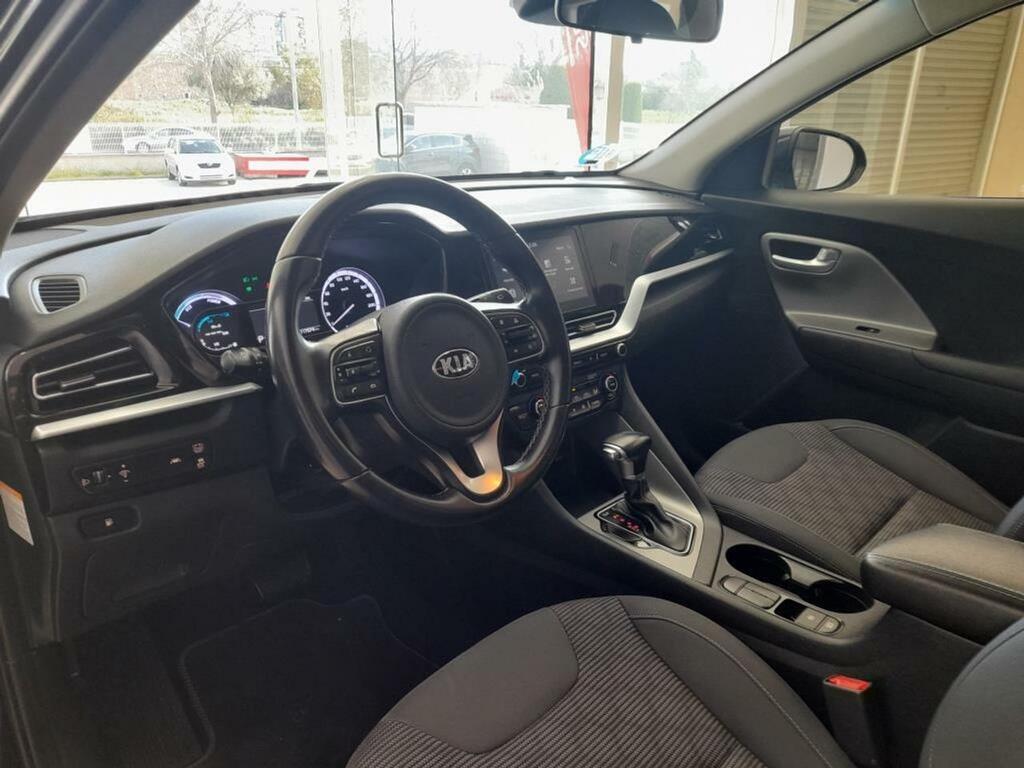 Kia Niro 1.6 GDi HEV 104kW (141CV) Concept 23