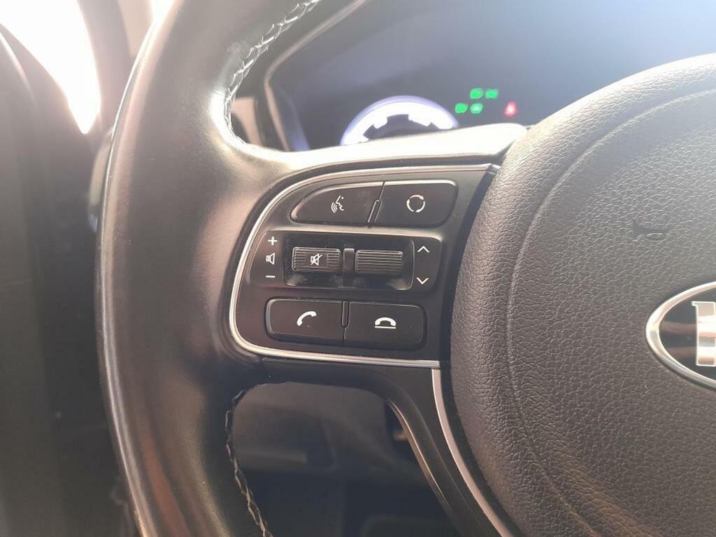 Kia Niro 1.6 GDi HEV 104kW (141CV) Concept 15