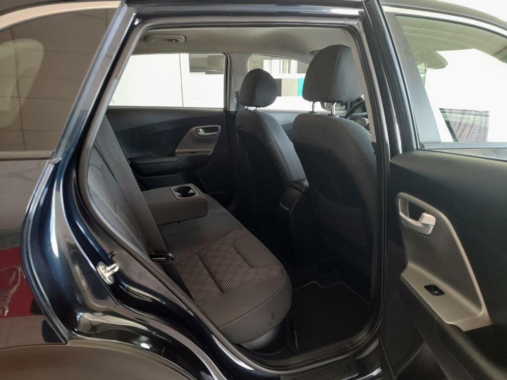 Kia Niro 1.6 GDi HEV 104kW (141CV) Concept 11