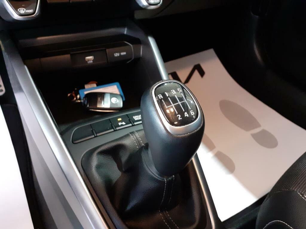 Kia Stonic 1.0 T-GDi 74kW (100CV) MHEV MT GT Line 22