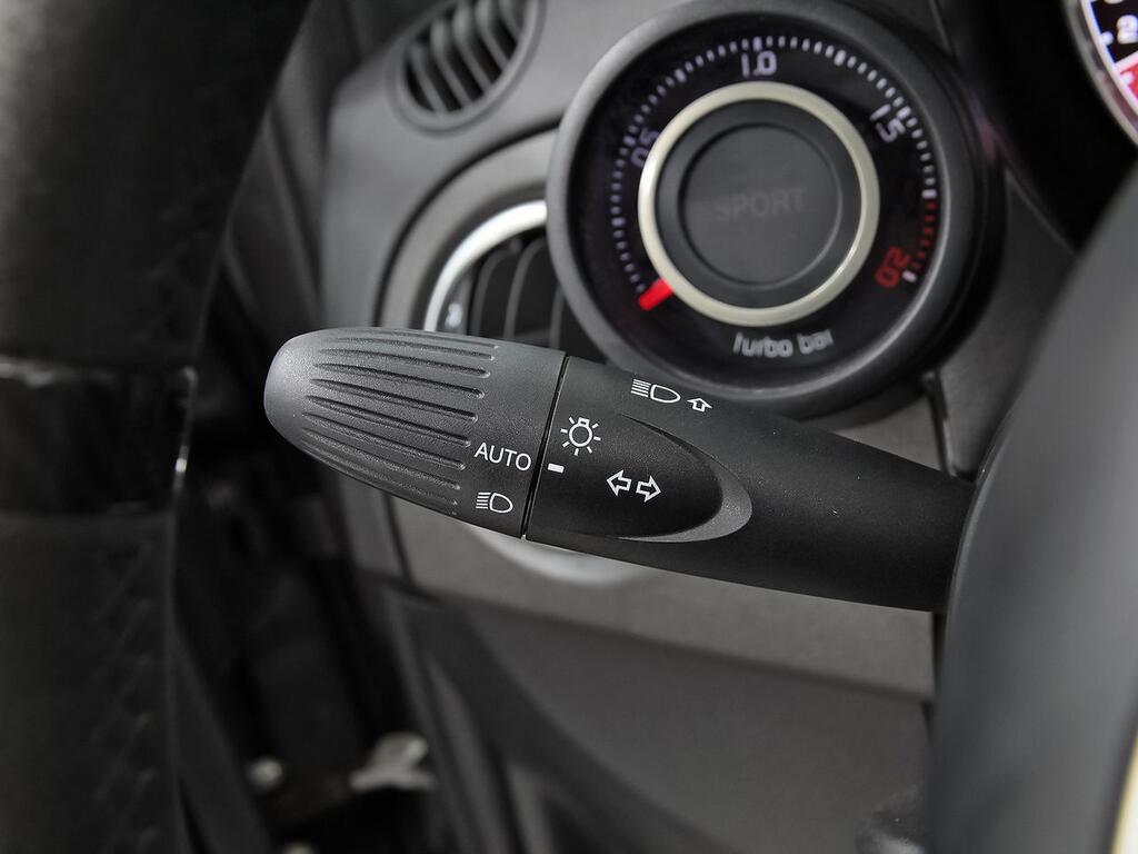 Abarth 500 695C 1.4 16v T-Jet 132kW (180 CV) 14