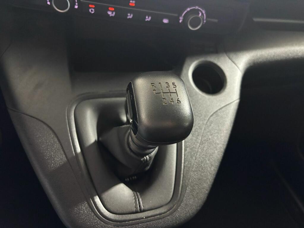 Peugeot Partner FURGON 1.5 BLUEHDI 102 STANDARD 4P 600KG 8