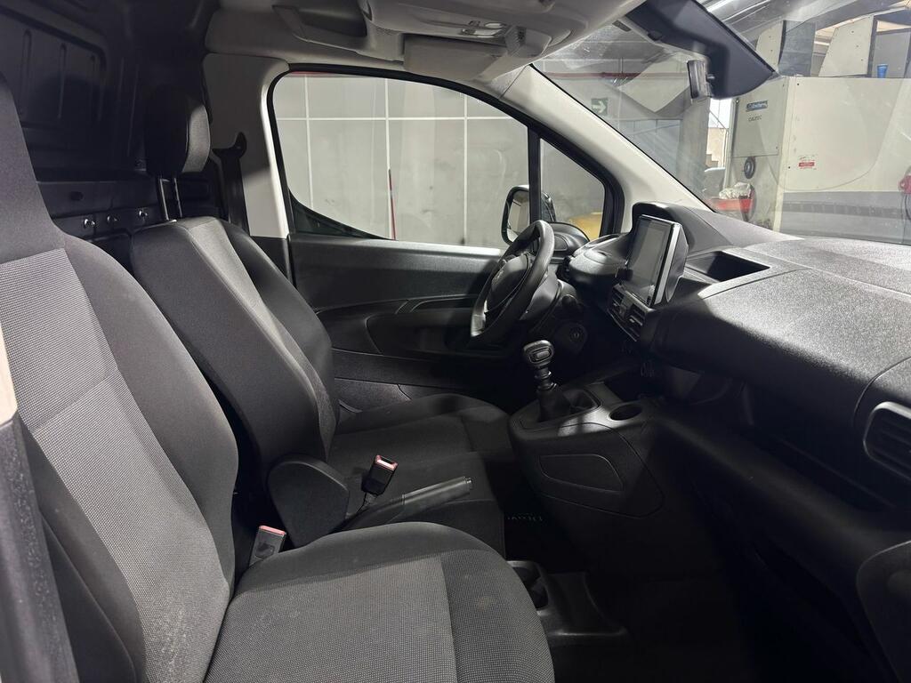 Peugeot Partner FURGON 1.5 BLUEHDI 102 STANDARD 4P 600KG 17