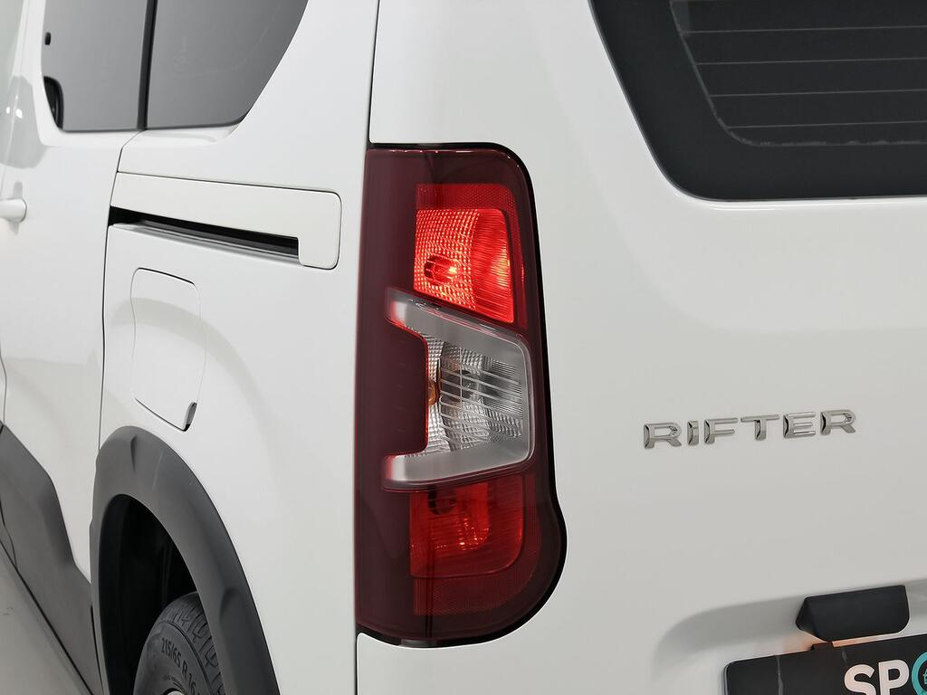 Peugeot Rifter 1.5 BLUEHDI 100 ACTIVE STANDARD 5P 29