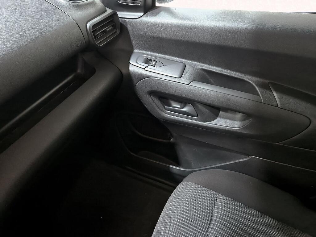 Peugeot Partner FG 1.5 BLUEHDI 100 PRO STANDARD 3P 600 KG 28