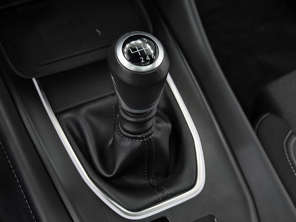 Nissan Qashqai DIG-T 103kW N-Connecta 31