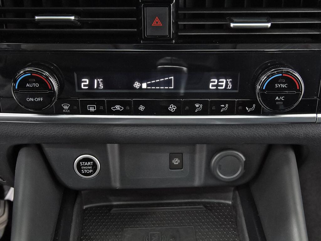 Nissan Qashqai DIG-T 103kW N-Connecta 29