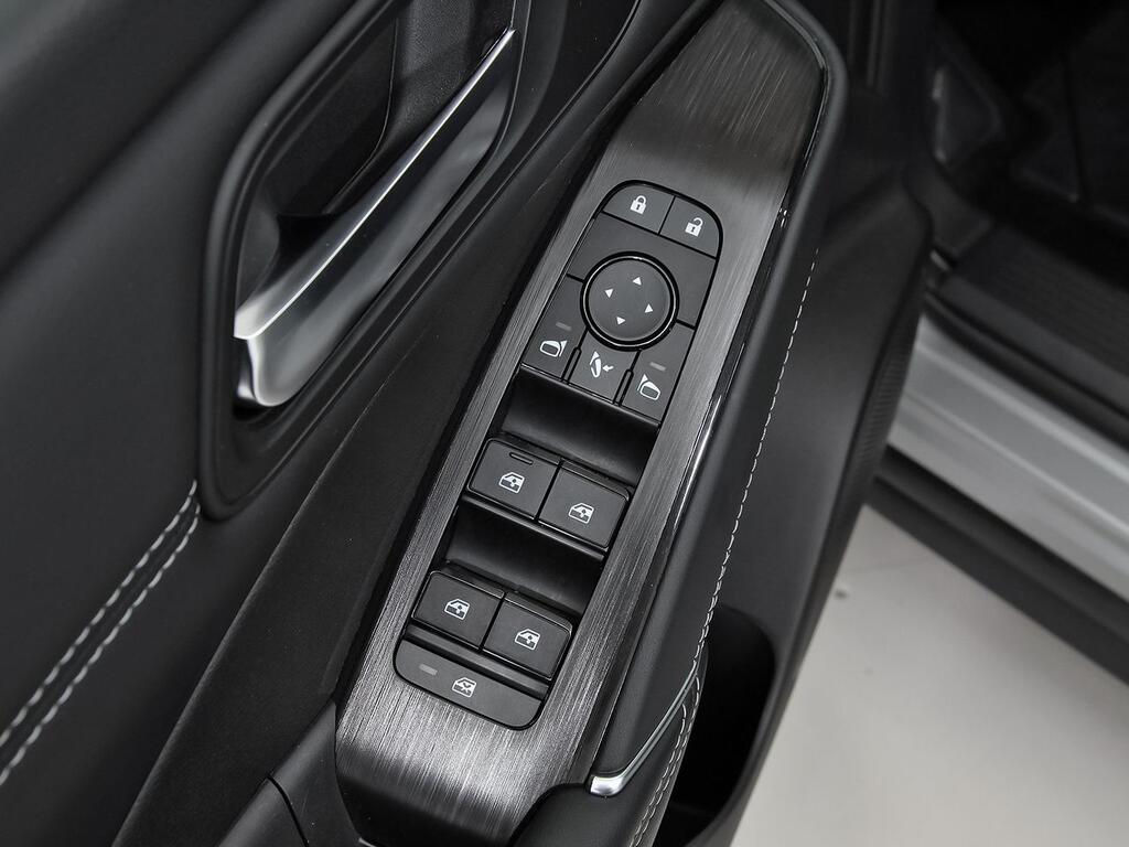 Nissan Qashqai DIG-T 103kW N-Connecta 12