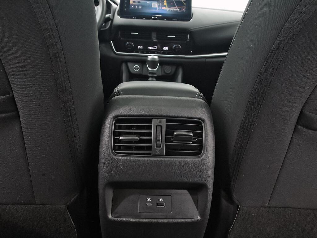 Nissan Qashqai DIG-T 103kW N-Connecta 33