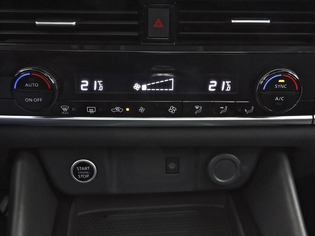 Nissan Qashqai DIG-T 103kW N-Connecta 28