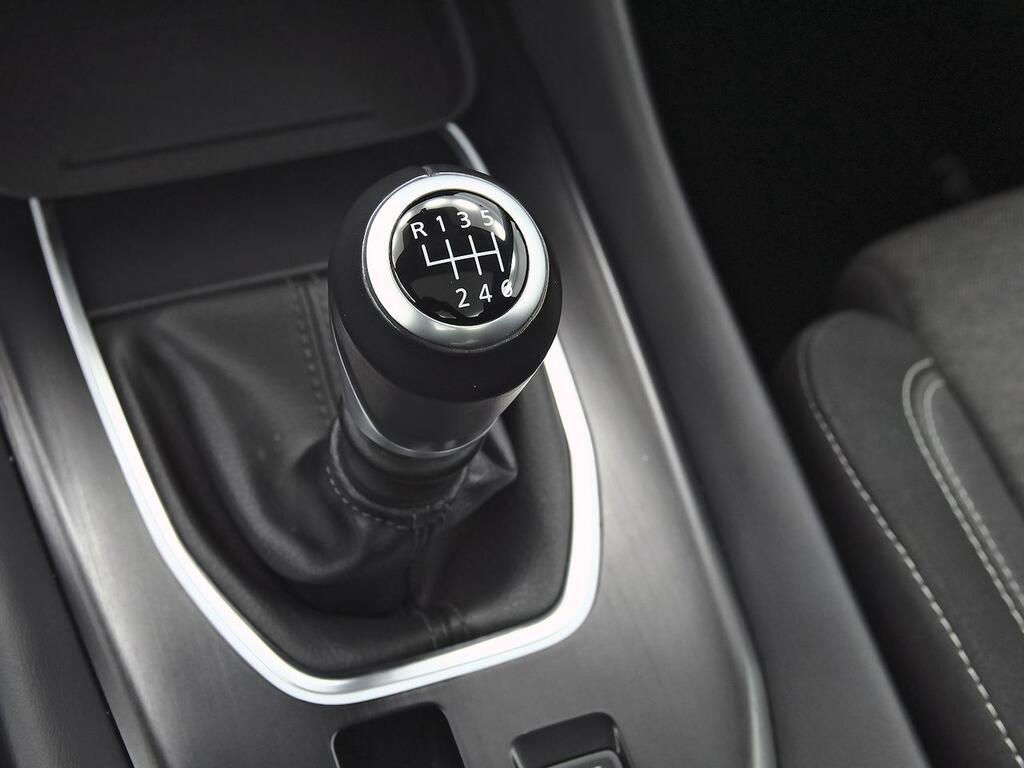 Nissan Qashqai DIG-T 103kW N-Connecta 30