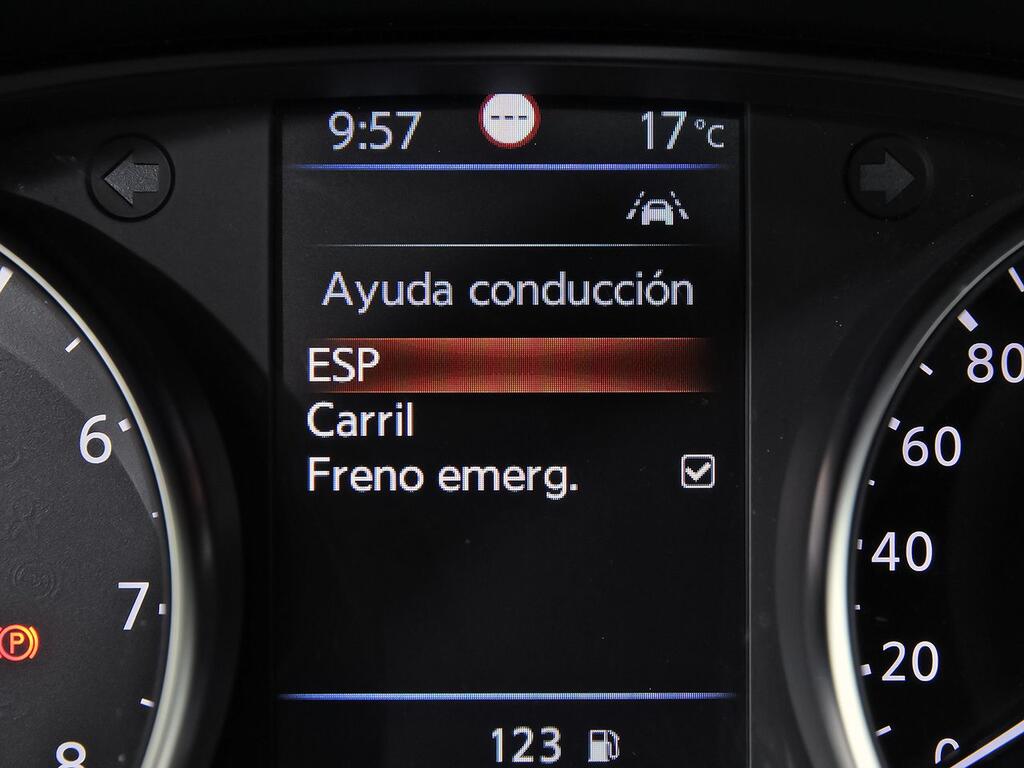 Nissan Qashqai DIG-T 103 kW (140 CV) E6D N-CONNECTA 23