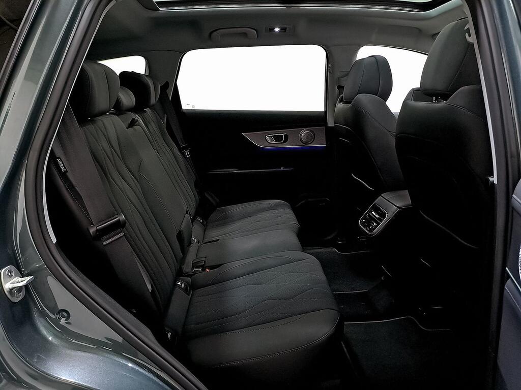 Ebro S800 1.6 TGDI Luxury 7 DCT 8