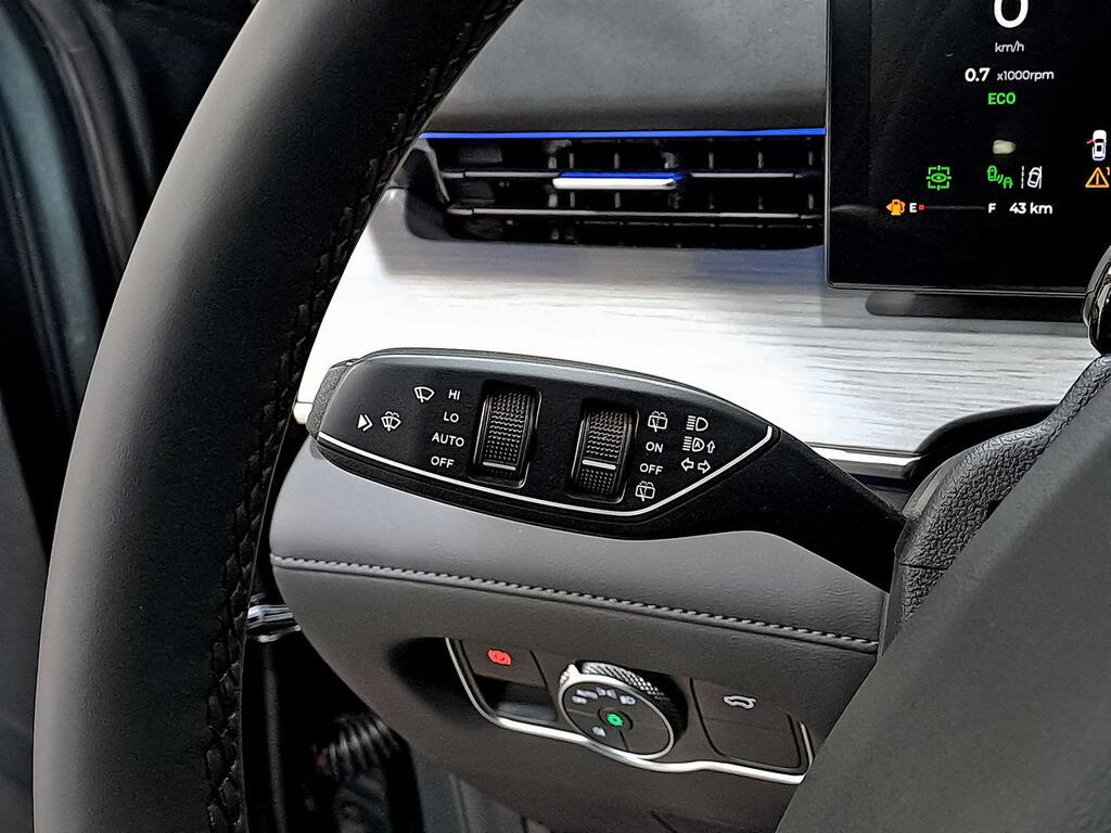 Ebro S800 1.6 TGDI Luxury 7 DCT 18