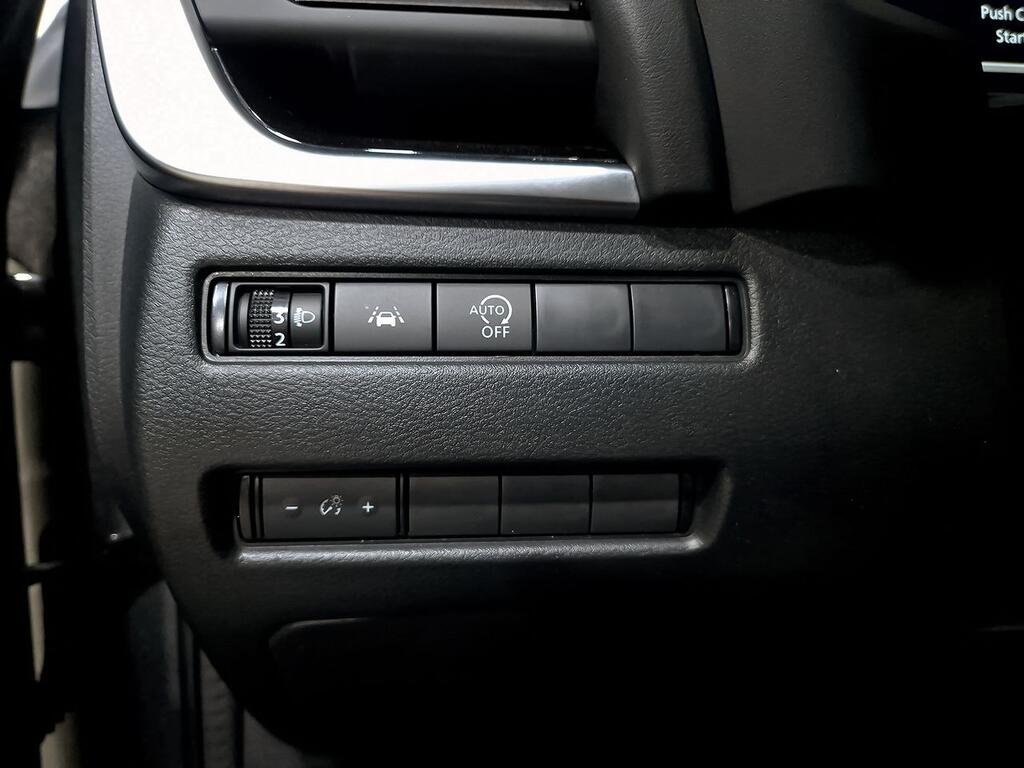 Nissan Qashqai DIG-T 103kW N-Connecta 12