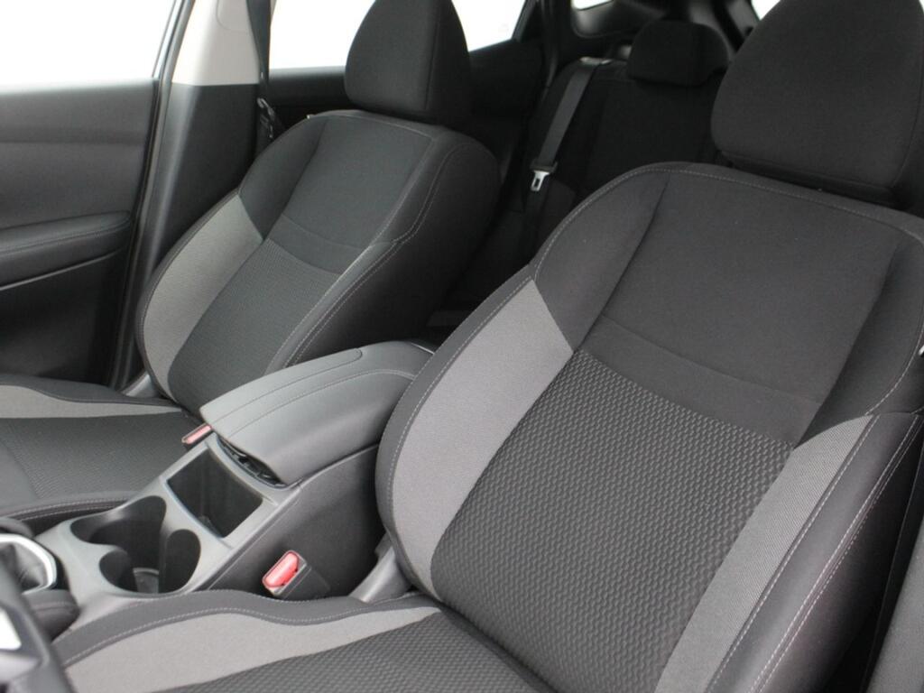 Nissan Qashqai DIG-T 103 kW (140 CV) E6D ACENTA 21