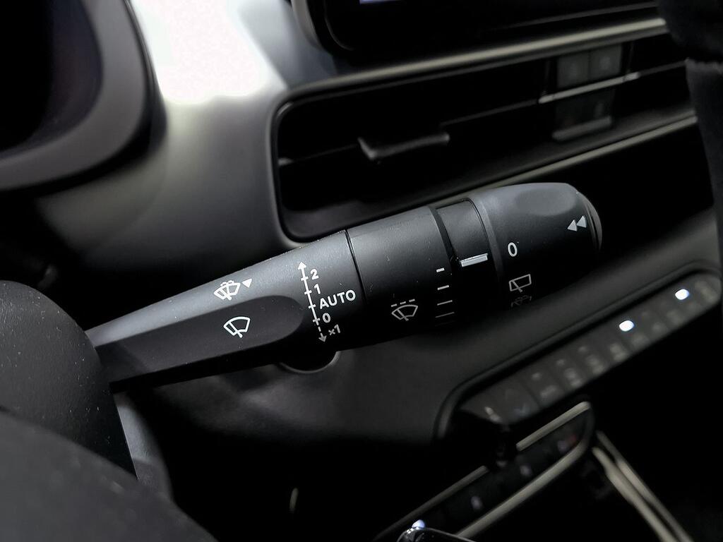 Jeep Avenger 1.2 eHybrid 74kW (100CV) Altitude 13