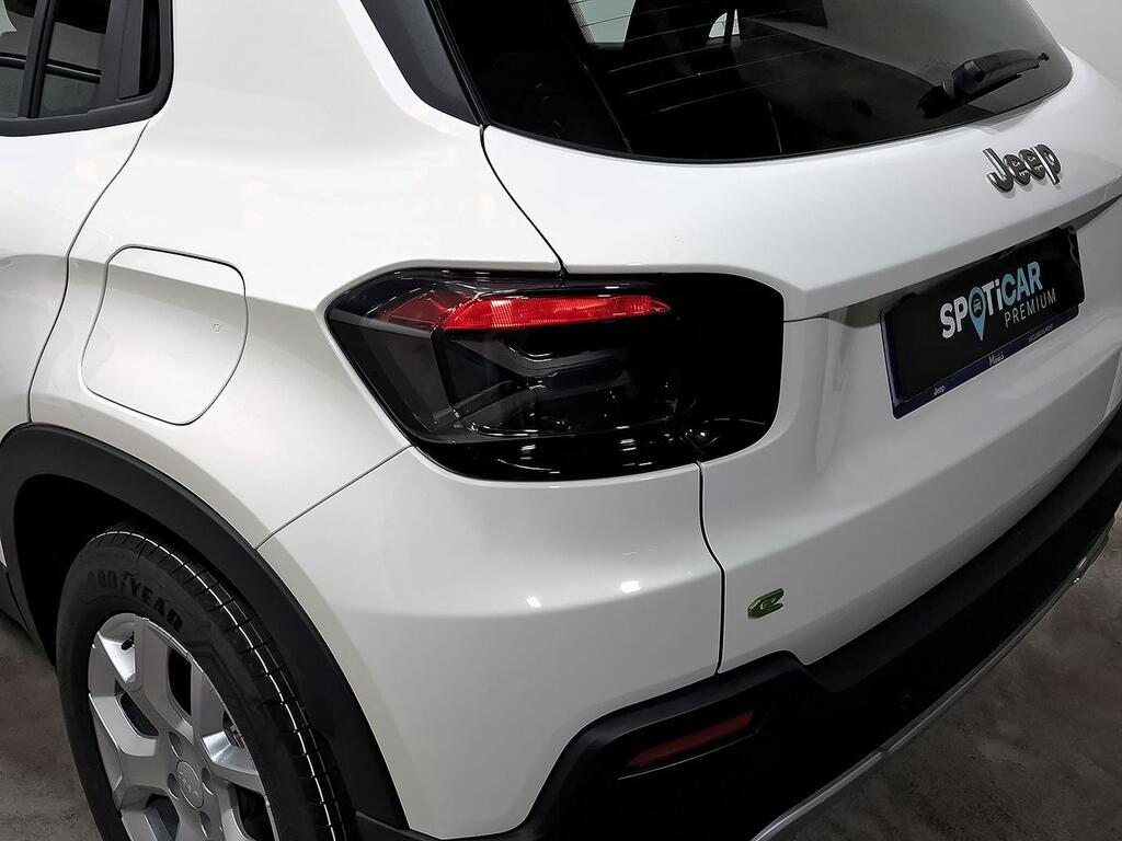 Jeep Avenger 1.2 eHybrid 74kW (100CV) Altitude 27