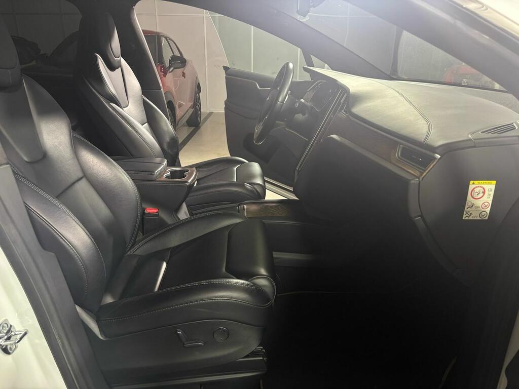 Tesla Model X 75D 4WD 26