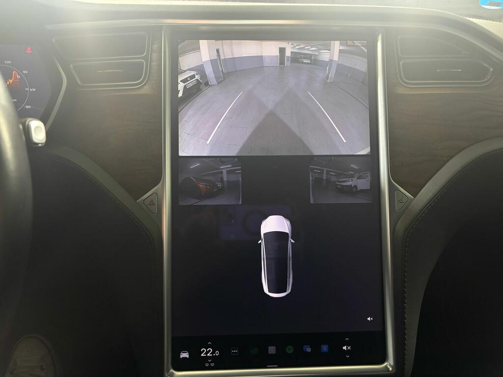 Tesla Model X 75D 4WD 11