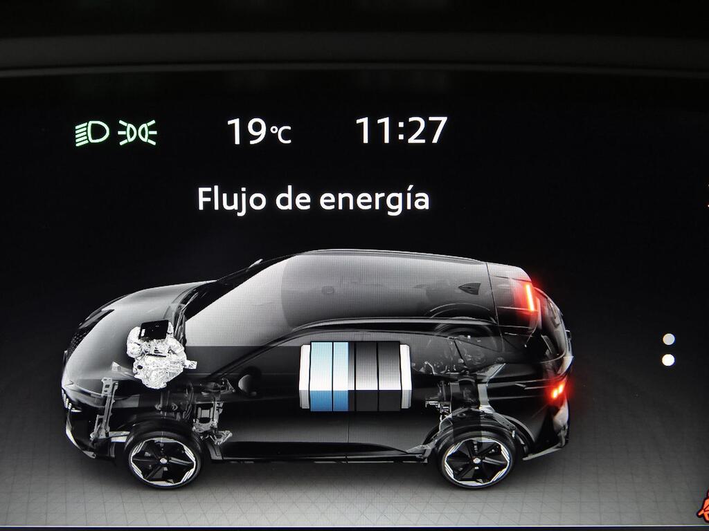 Nissan Qashqai E-POWER 140 KW (190 CV) N-Connecta 32