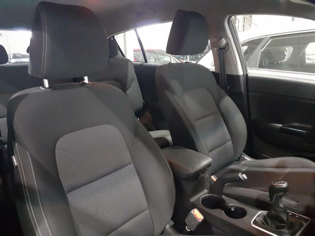 Kia Sportage 1.6 MHEV Drive 100kW (136CV) 4x2 7