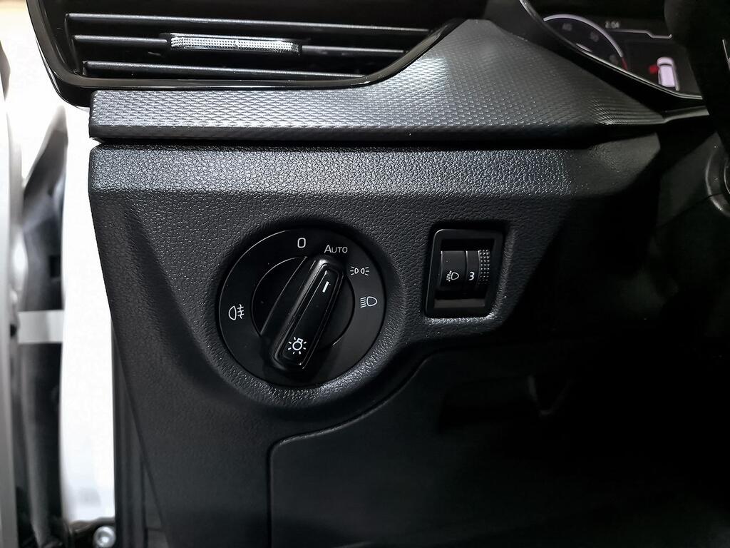 Skoda Kamiq 1.0 TSI 81kW (110CV) DSG Scout 12