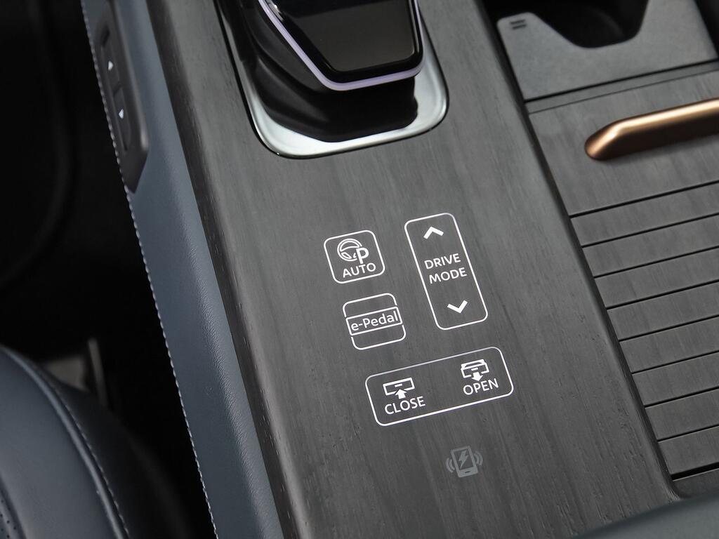 Nissan Ariya 5p 87 kWh 4x2 Evolve 36