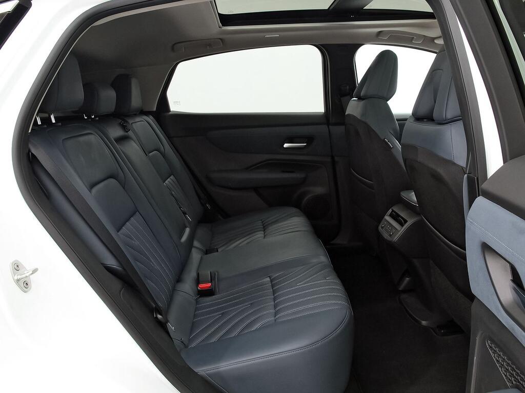 Nissan Ariya 5p 87 kWh 4x2 Evolve 8