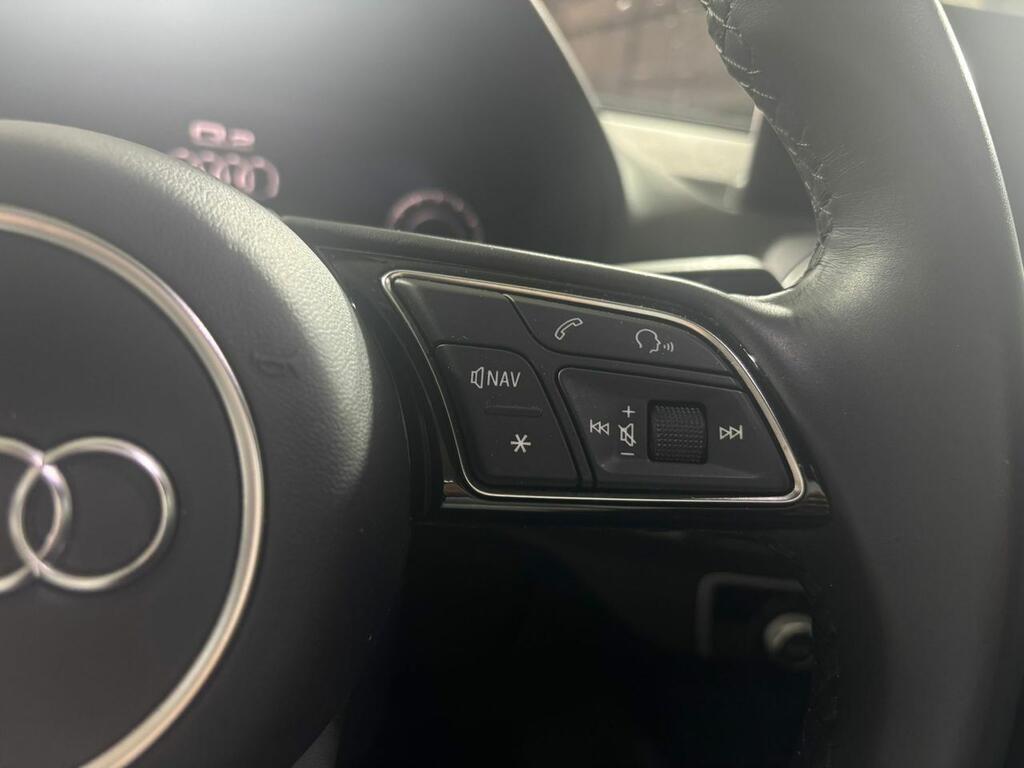 Audi Q2 S line 30 TDI 85kW (116CV) 10
