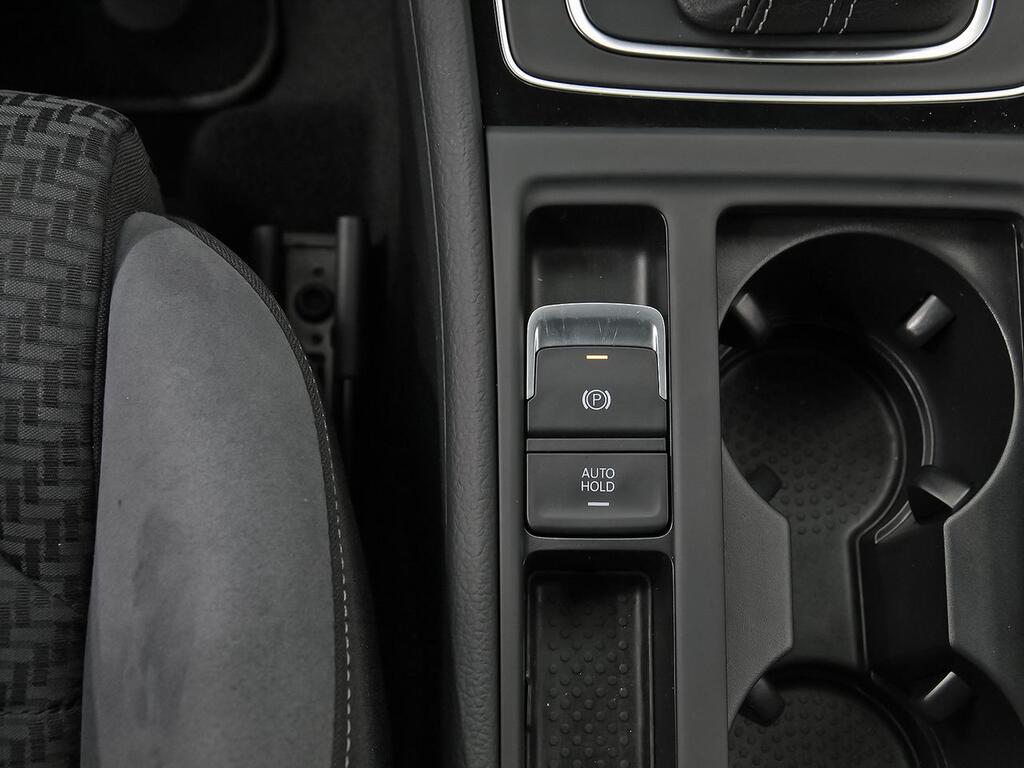 Volkswagen Golf Sport 2.0 TDI 110kW (150CV) DSG 28