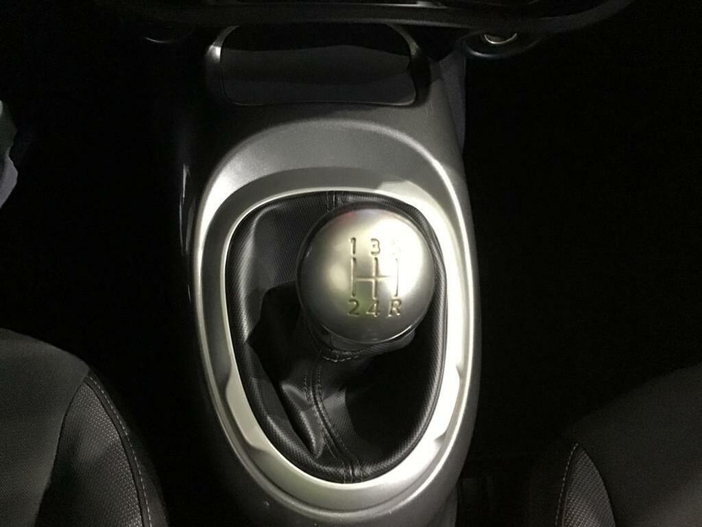Nissan Juke G E6D-Temp 83 kW (112 CV) 5M/T ACENTA 16