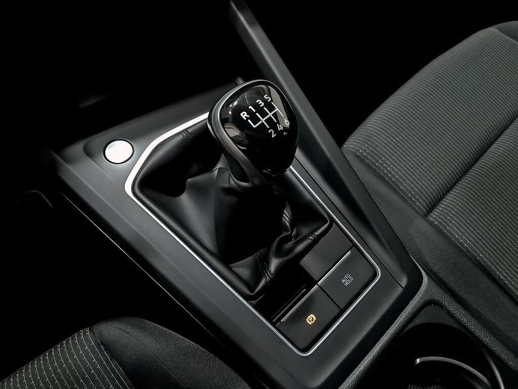 Volkswagen Golf 2.0 TDI 85kW (115CV) 23