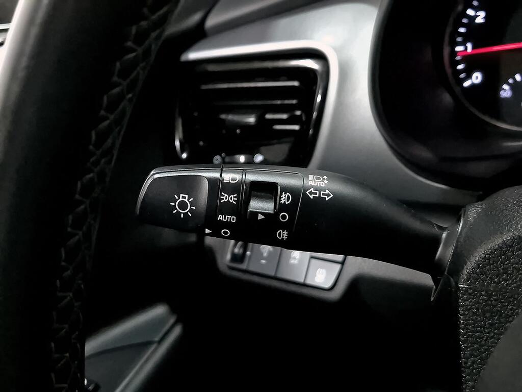 Kia Stonic 1.0 T-GDi 74kW (100CV) MHEV iMT Drive 14