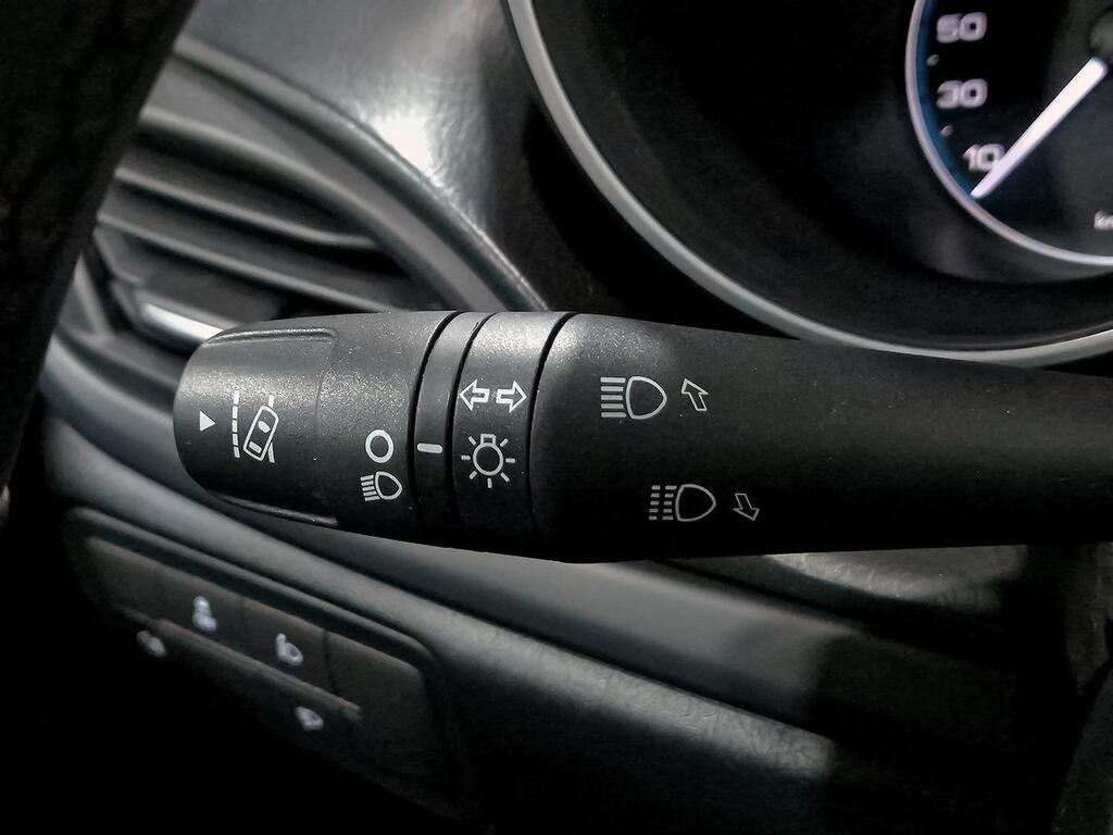 Fiat Tipo City Cross 1.5 Hybrid 97kW (130CV) DCT 11